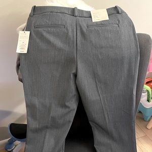 Brand new with tags, womens business pants, excellent condition.